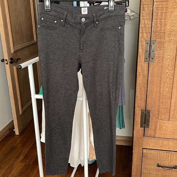 GAP Pants - GAP Women’s Legging pants